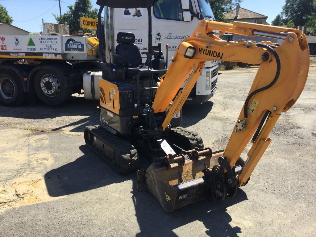 Minibagger типа Hyundai R17Z-9A, Gebrauchtmaschine в AUCH (Фотография 3)