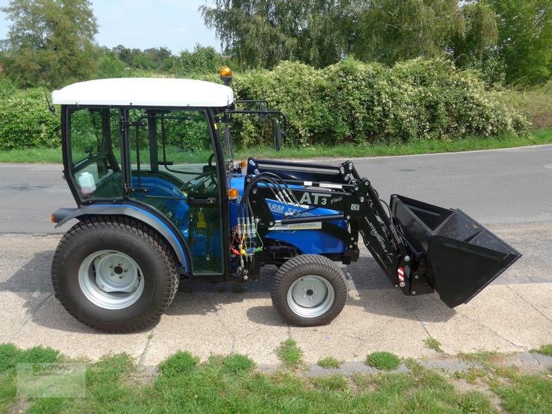 Weinbautraktor van het type Sonstige 550 Kabine Frontlader Schaufel 52PS Perkins Motor Neu, Neumaschine in Sülzetal OT Osterweddingen (Foto 2)