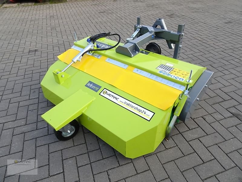 Kehrmaschine van het type Bellon Mit TSPF4 Front Kehrmaschine Kehrbürste NEU Zapfwelle, Neumaschine in Sülzetal OT Osterweddingen (Foto 1)