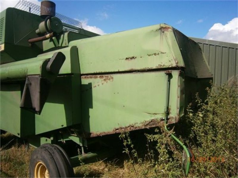 John Deere 975 Combine harvester - technikboerse.com