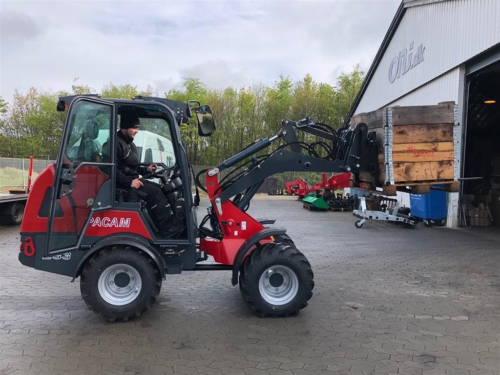 Kompaktlader typu Sonstige 3040 Kabine 2 Ton, Gebrauchtmaschine v Herning (Obrázek 4)