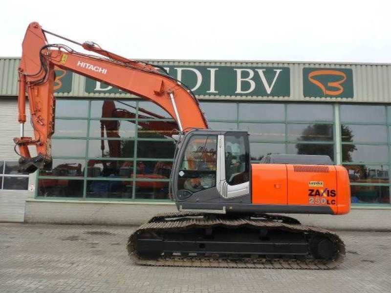 Kettenbagger of the type Hitachi ZX 250 LC-3, Gebrauchtmaschine in Roosendaal (Picture 1)