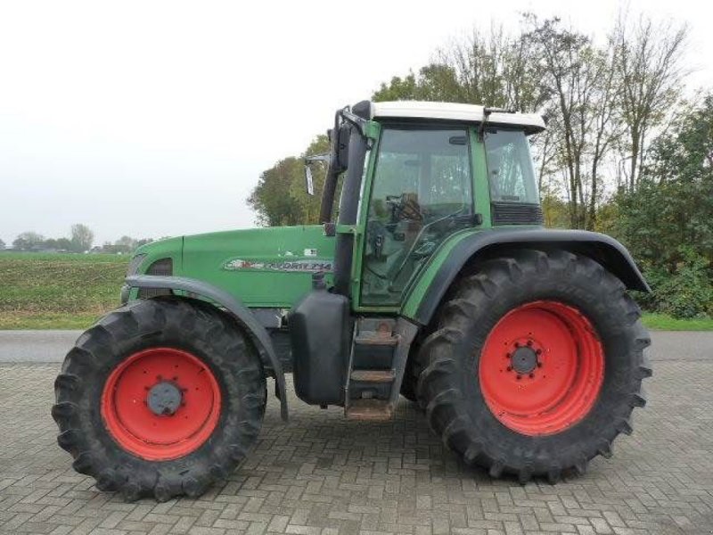 Traktor от тип Fendt 714, Gebrauchtmaschine в Roosendaal (Снимка 1)