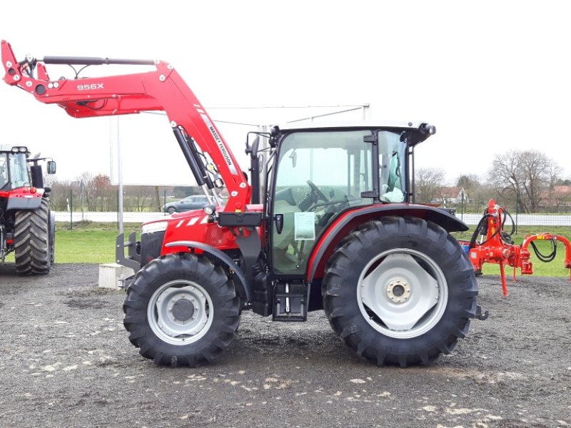 Traktor des Typs Massey Ferguson 4709, Neumaschine in Sulingen (Bild 1)