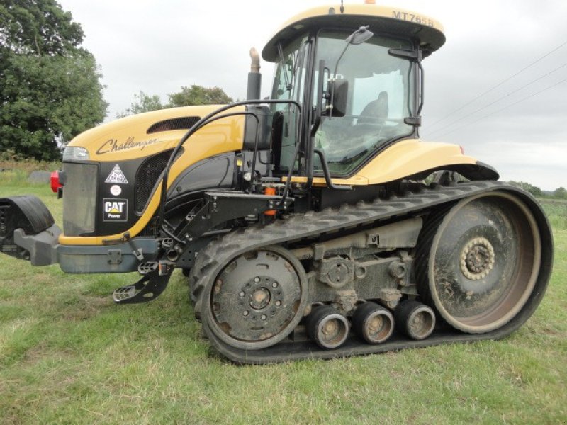 Traktor des Typs CHALLENGER MT765B, Gebrauchtmaschine in Hinderclay (Bild 1)