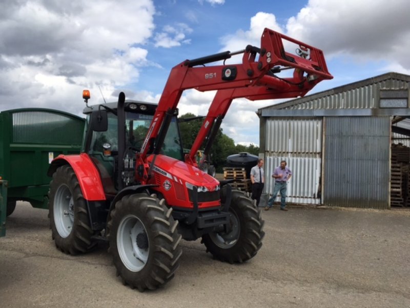 Massey Ferguson 5445 Tractor - technikboerse.com