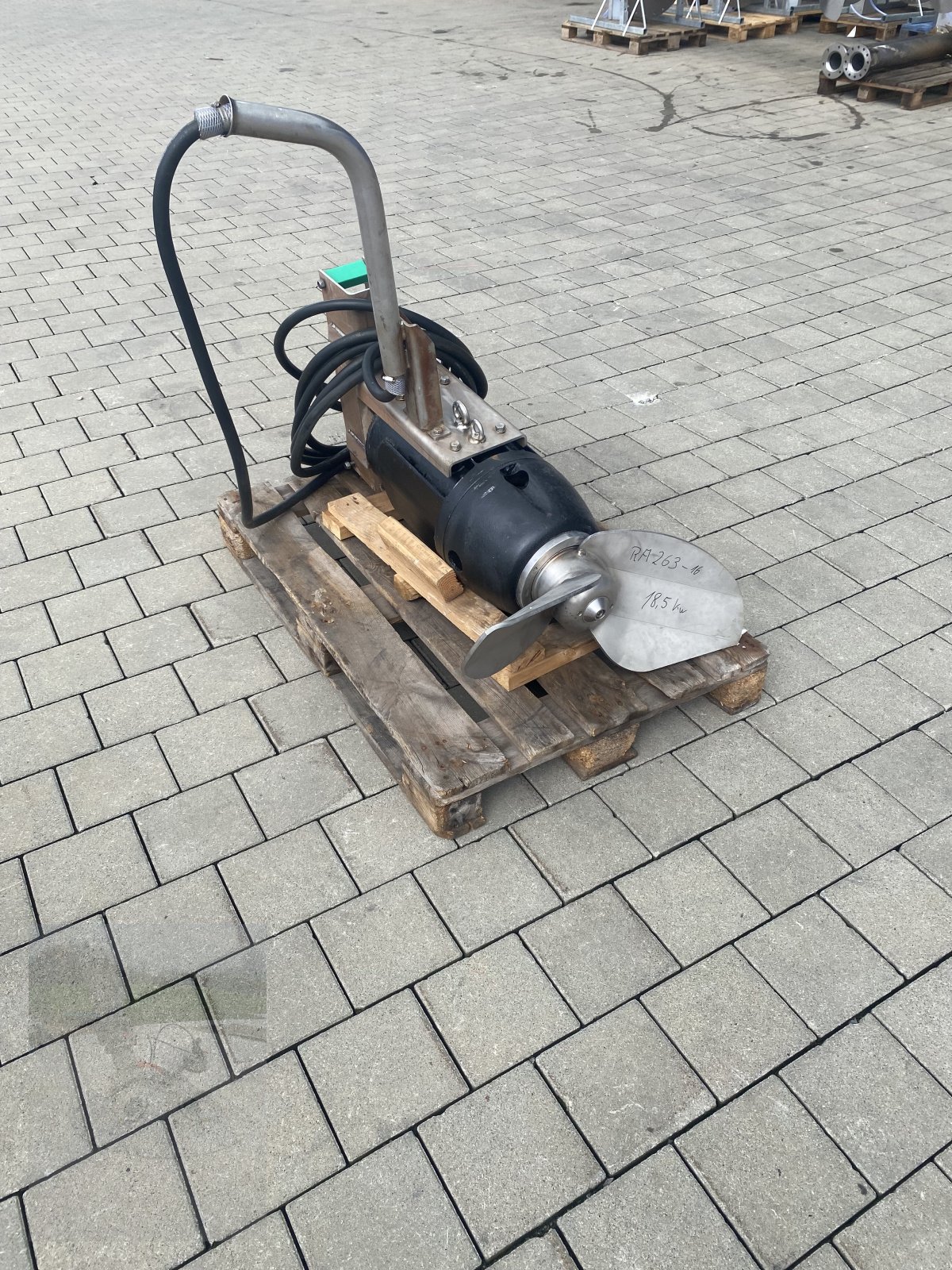 Güllemixer tipa Paulmichl TMR 18,5kW Tauchmotorrührwerk Reparatur Lagerbestand, Gebrauchtmaschine u Leutkirch (Slika 1)