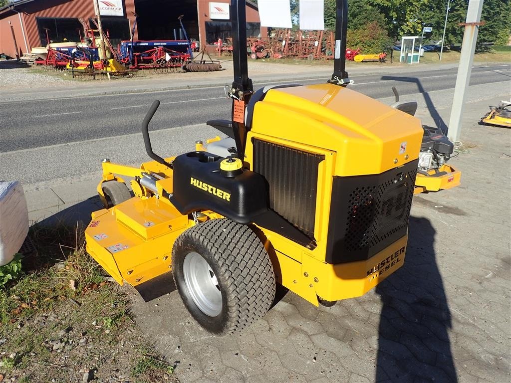 Rasentraktor van het type Hustler  Z DIESEL SHIBAURA 72" m/el-hydr-højderegulering, Gebrauchtmaschine in Egtved (Foto 3)