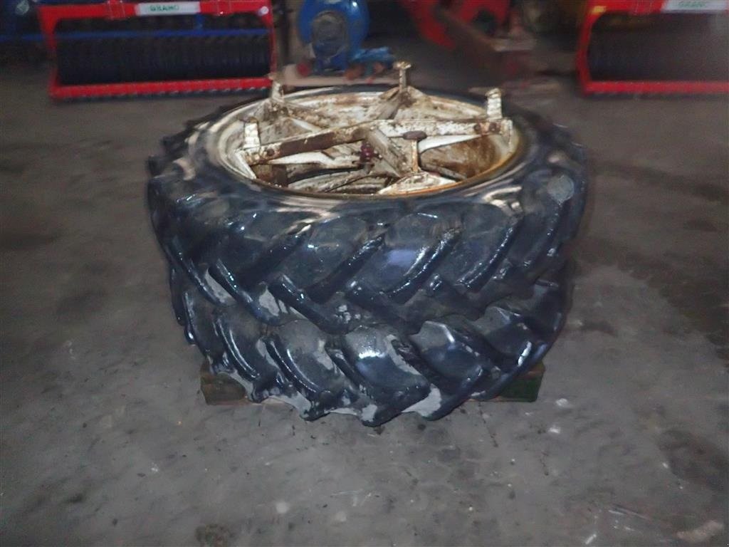 Reifen от тип GoodYear 13.6/12 - 38 5 armet, Gebrauchtmaschine в Egtved (Снимка 1)