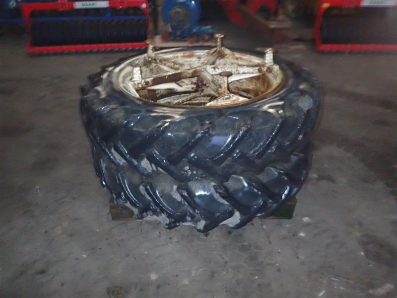 Reifen van het type GoodYear 13.6/12 - 38 5 armet, Gebrauchtmaschine in Egtved (Foto 1)