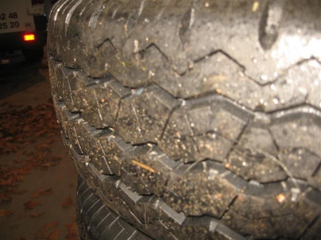 Rad от тип Continental Bridgestone 205/70R15 R623, Gebrauchtmaschine в Høng (Снимка 4)