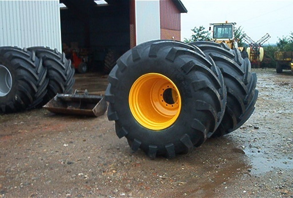 Rad typu Michelin 1050/50-32 8 EL 10 HUL, Gebrauchtmaschine w Hjortshøj (Zdjęcie 2)