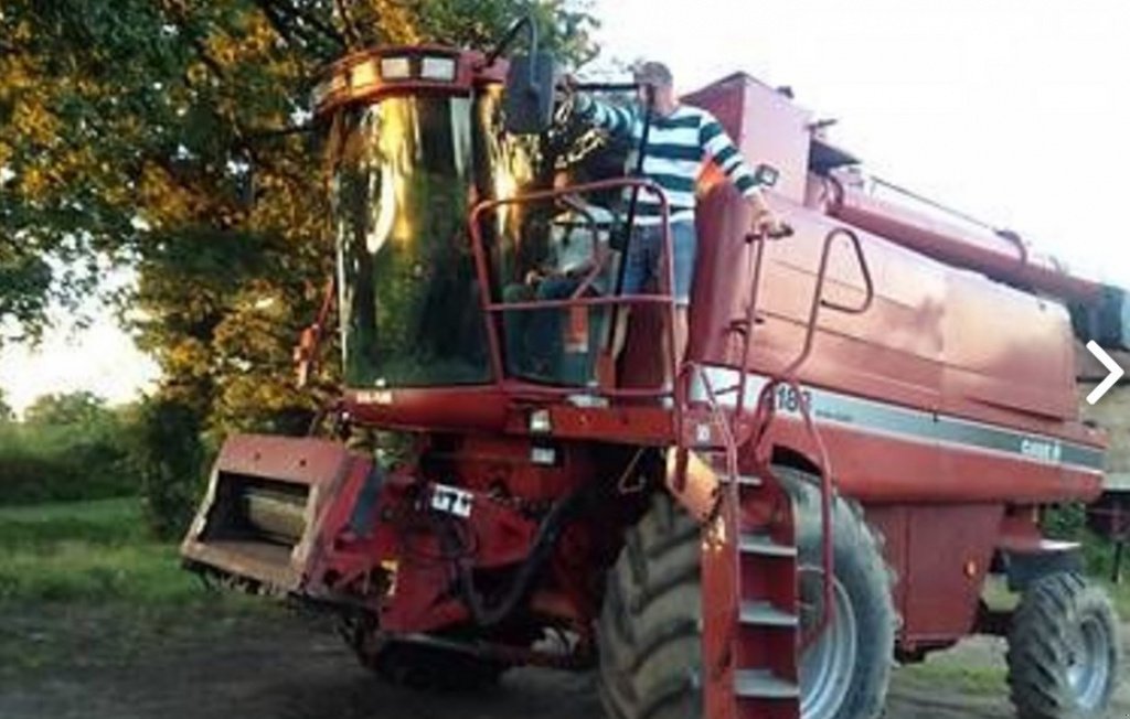 Oldtimer-Mähdrescher of the type Case IH 2188,  in Подворки (Picture 3)