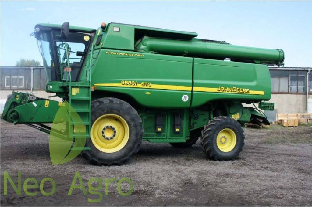 Oldtimer-Mähdrescher of the type John Deere 9800 STS, Neumaschine in Тернопіль (Picture 3)