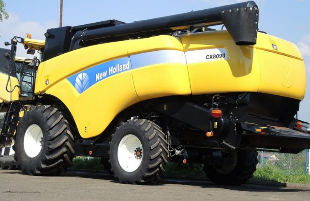 Oldtimer-Mähdrescher типа New Holland CX8090, Neumaschine в Полтава (Фотография 3)