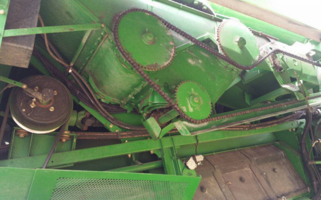 Oldtimer-Mähdrescher of the type John Deere 9880 STS, Neumaschine in Полтава (Picture 7)