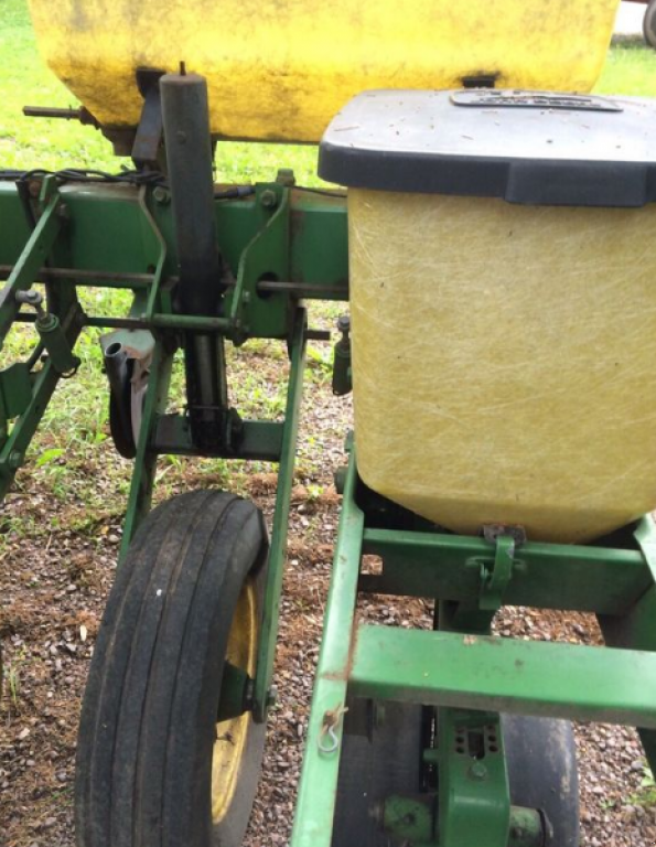 Gareeggenfelder of the type John Deere 7000,  in Вінниця (Picture 1)