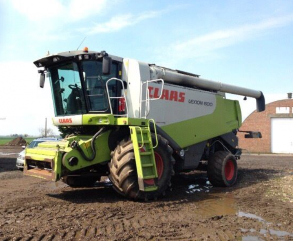 Oldtimer-Mähdrescher of the type CLAAS Lexion 600, Neumaschine in Житомир (Picture 1)