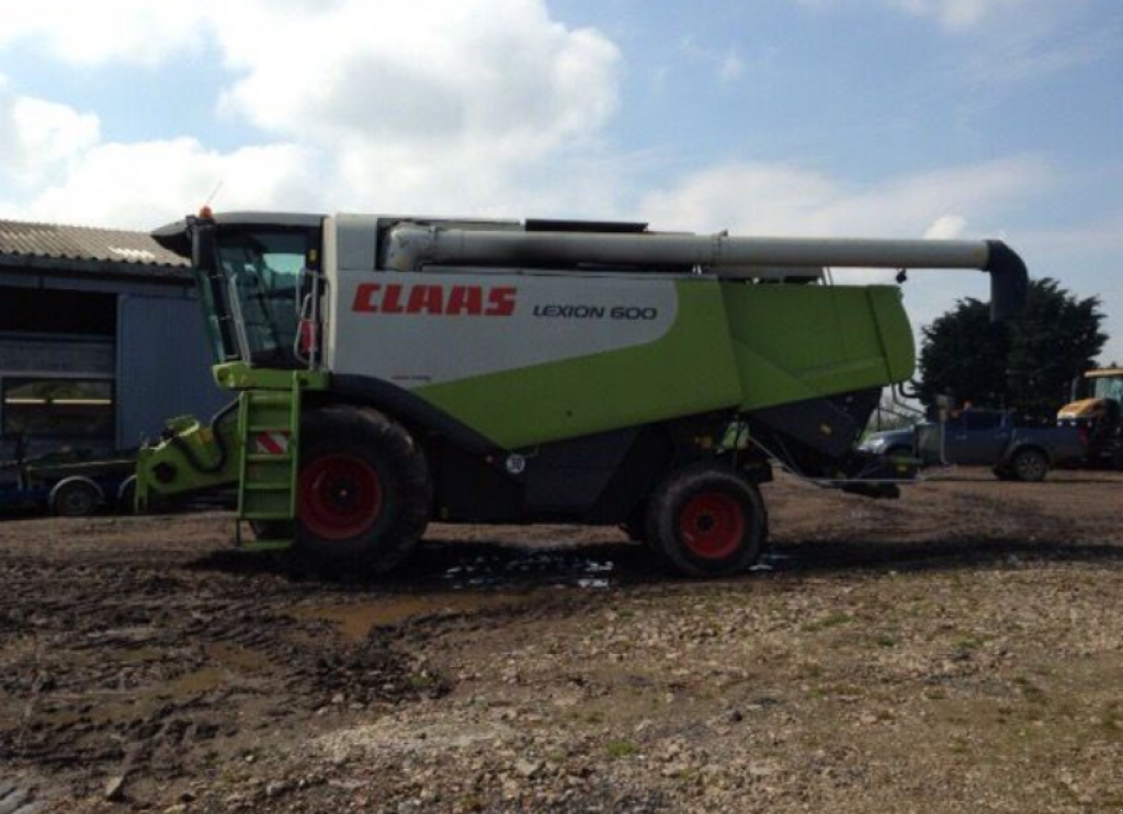 Oldtimer-Mähdrescher of the type CLAAS Lexion 600, Neumaschine in Житомир (Picture 4)