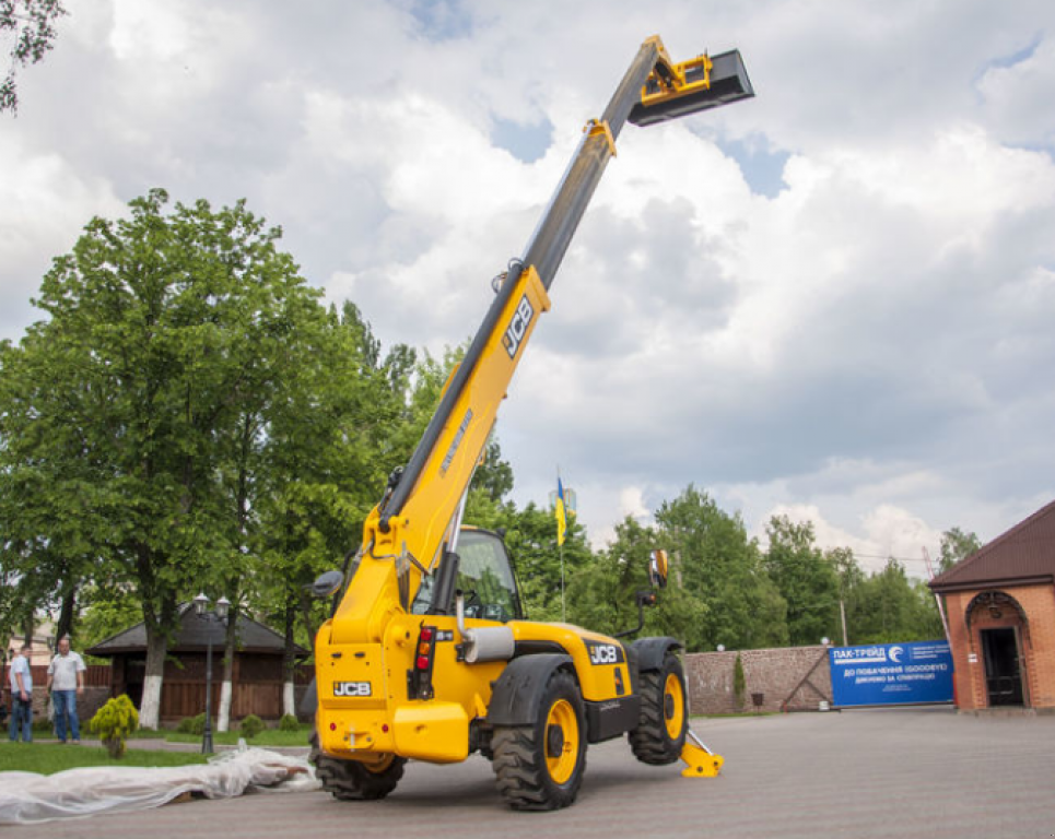 Teleskopstapler του τύπου JCB 535-140, Neumaschine σε Житомир (Φωτογραφία 3)