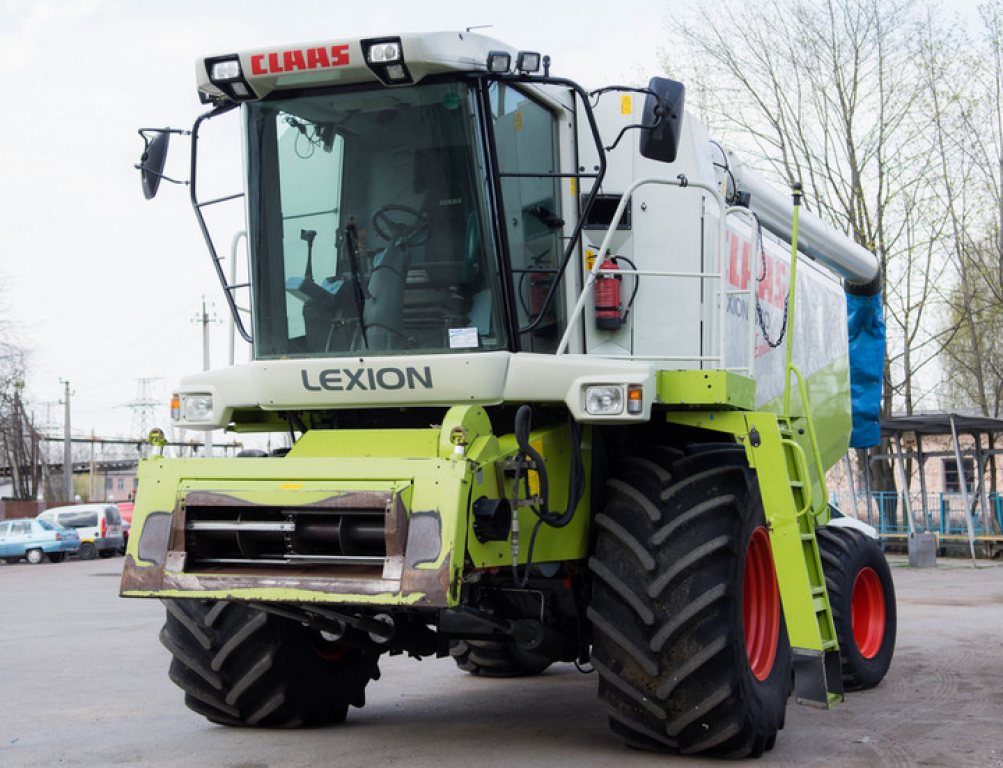 Oldtimer-Mähdrescher of the type CLAAS Lexion 470 Evolution, Neumaschine in Житомир (Picture 7)