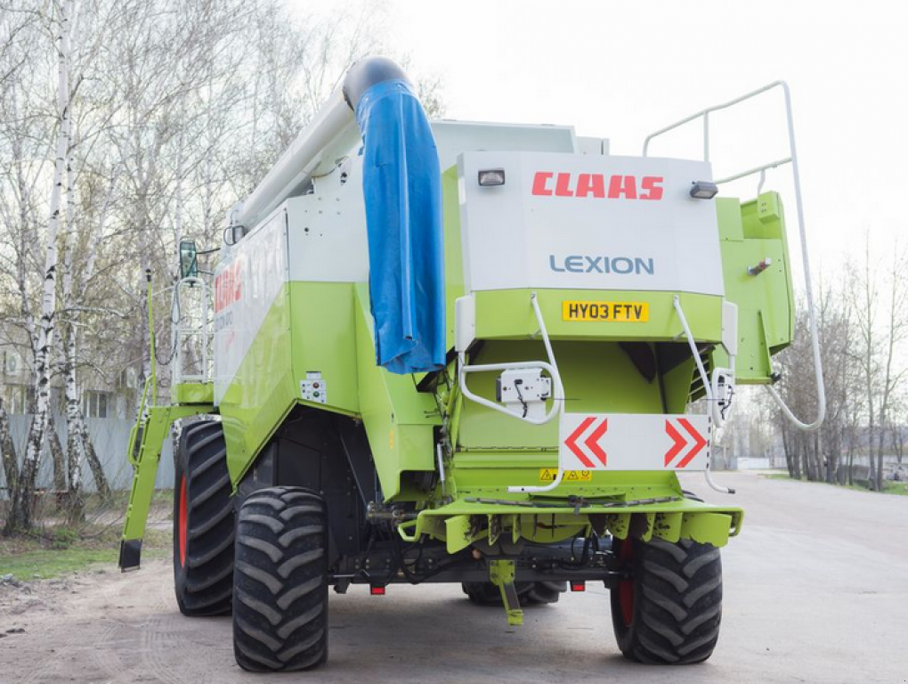Oldtimer-Mähdrescher of the type CLAAS Lexion 470 Evolution, Neumaschine in Житомир (Picture 9)