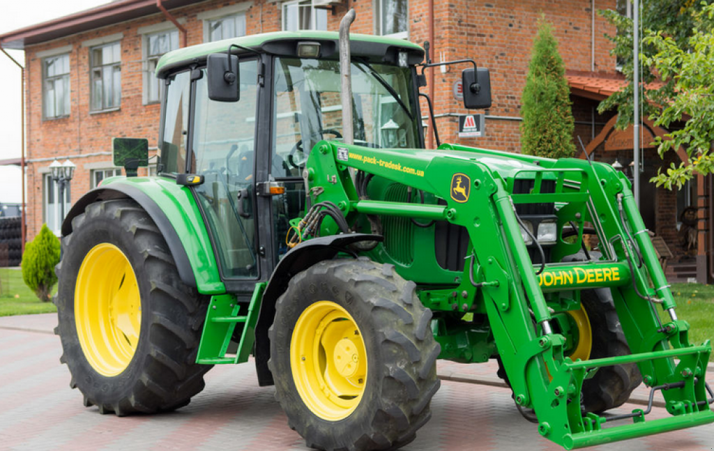 Oldtimer-Traktor of the type John Deere 6220, Neumaschine in Житомир (Picture 1)