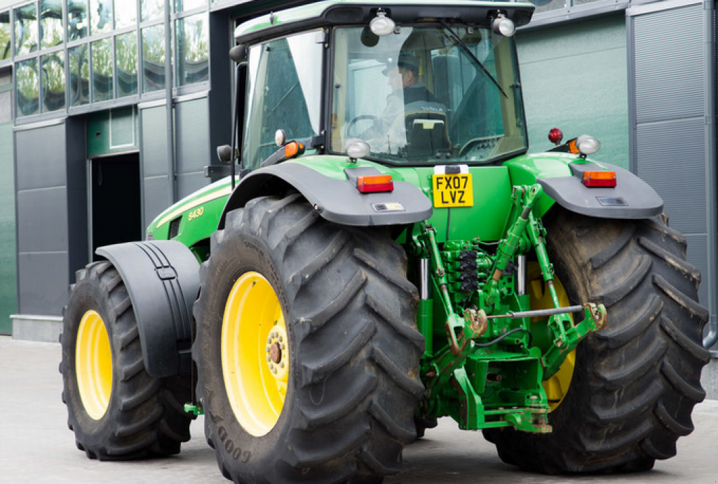 Oldtimer-Traktor of the type John Deere 8430, Neumaschine in Житомир (Picture 7)