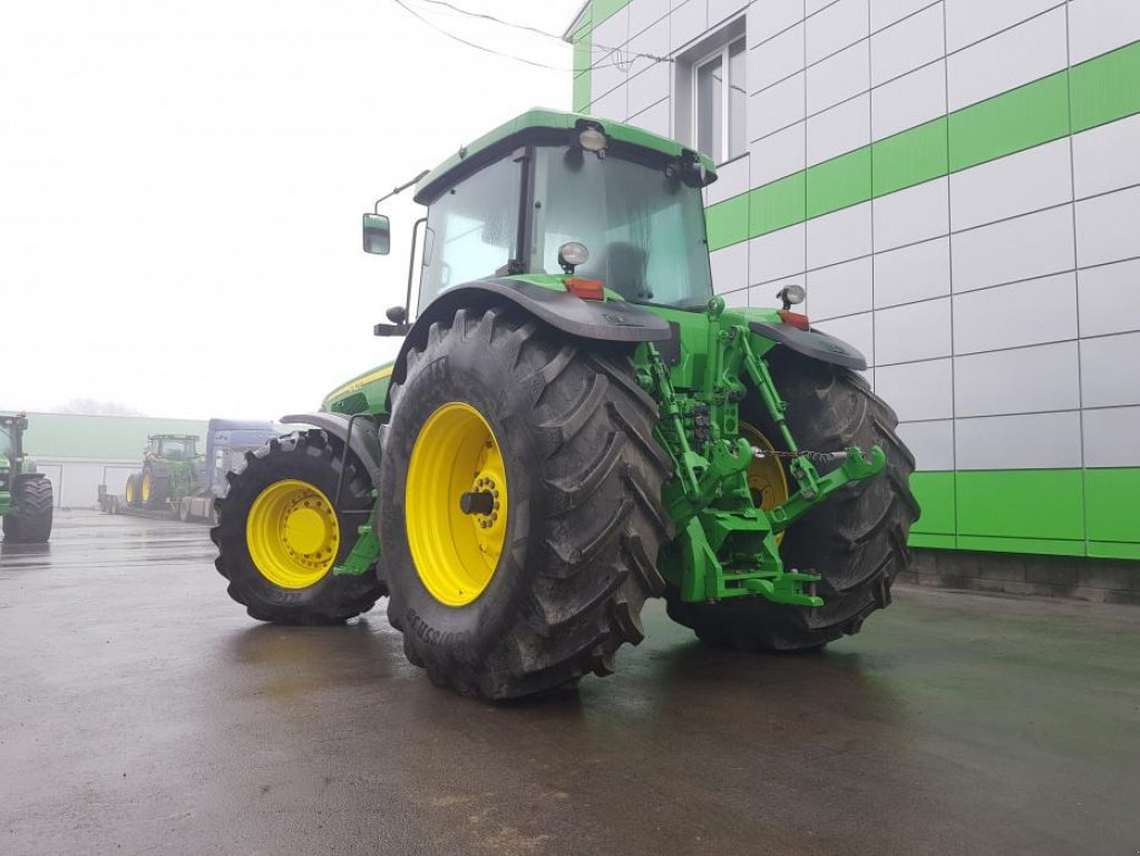 Oldtimer-Traktor Türe ait John Deere 8420, Neumaschine içinde Звенигородка (resim 7)