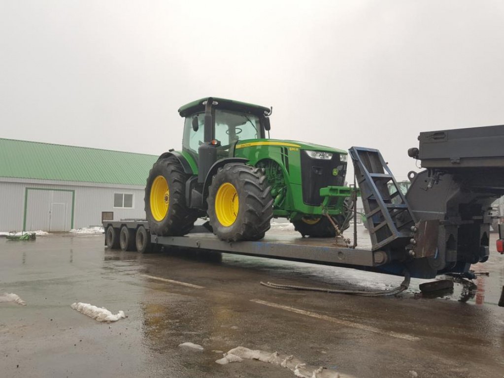 Oldtimer-Traktor Türe ait John Deere 8310R, Neumaschine içinde Звенигородка (resim 8)