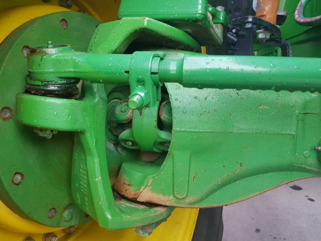 Oldtimer-Traktor van het type John Deere 7215R, Neumaschine in Звенигородка (Foto 7)