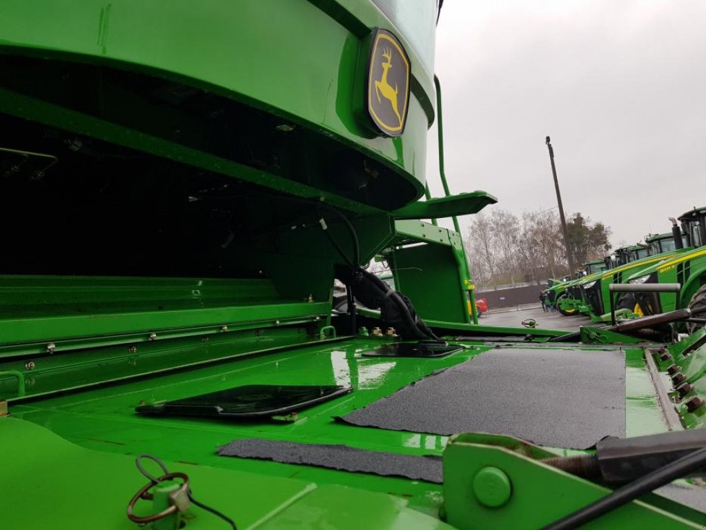 Oldtimer-Mähdrescher Türe ait John Deere 9770 STS, Neumaschine içinde Звенигородка (resim 8)