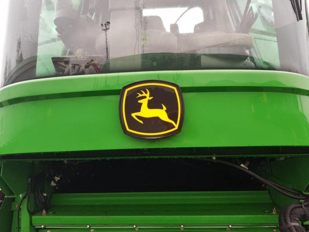 Oldtimer-Mähdrescher Türe ait John Deere 9770 STS, Neumaschine içinde Звенигородка (resim 3)