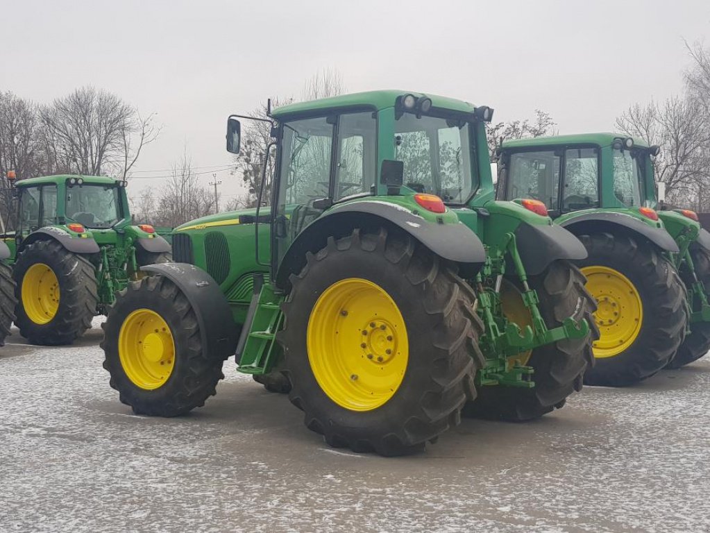 Oldtimer-Traktor del tipo John Deere 6920, Neumaschine In Звенигородка (Immagine 3)