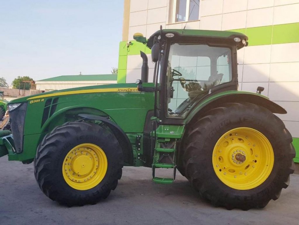 Oldtimer-Traktor от тип John Deere 8285R, Neumaschine в Звенигородка (Снимка 4)