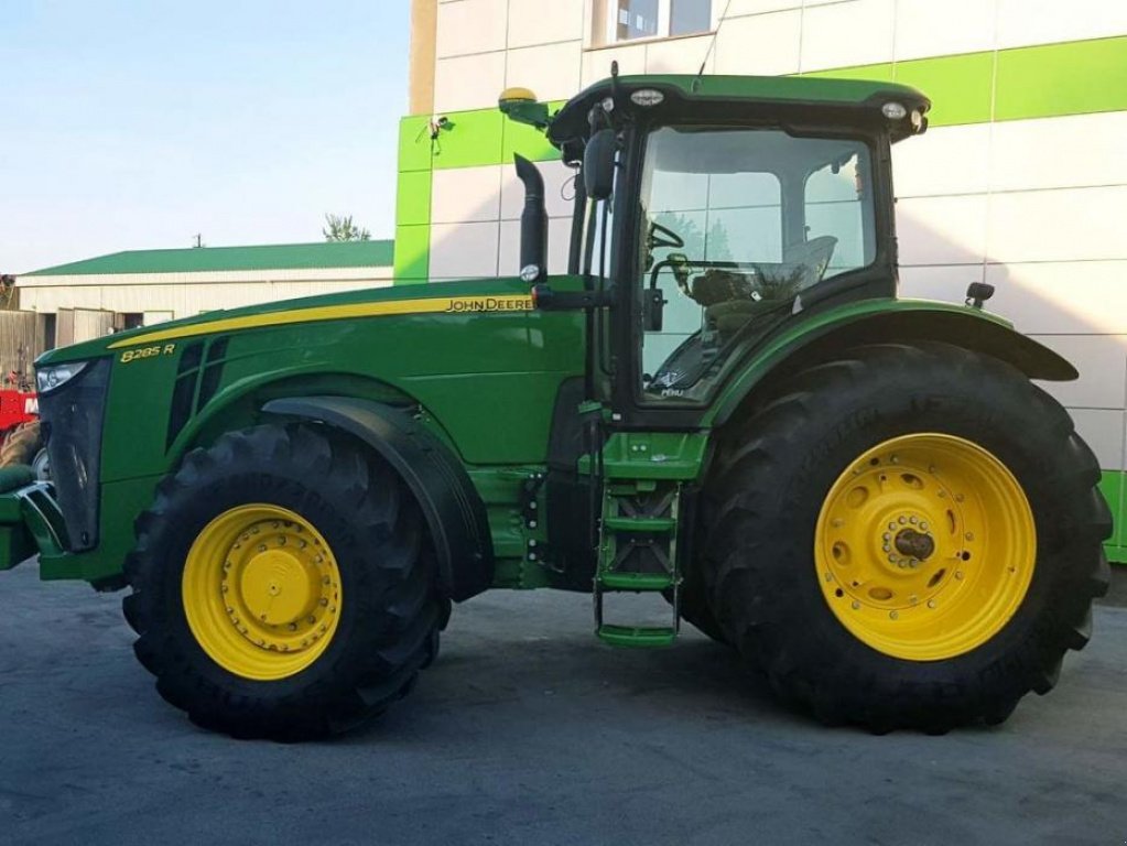 Oldtimer-Traktor typu John Deere 8285R, Neumaschine v Звенигородка (Obrázek 7)