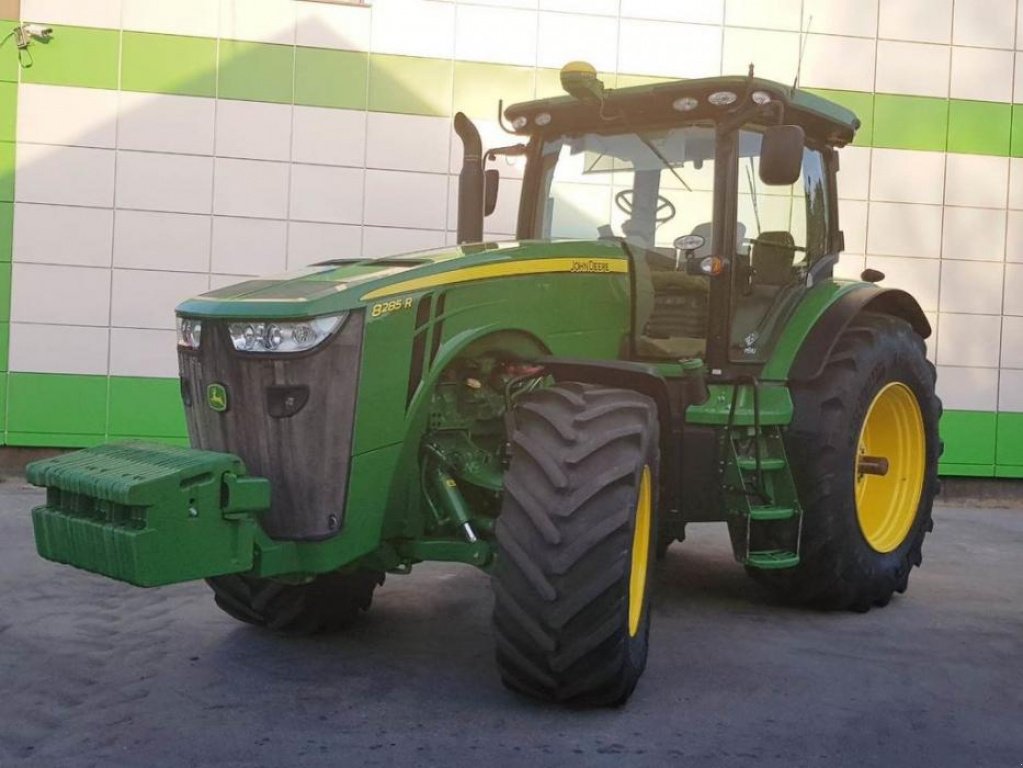 Oldtimer-Traktor del tipo John Deere 8285R, Neumaschine en Звенигородка (Imagen 3)