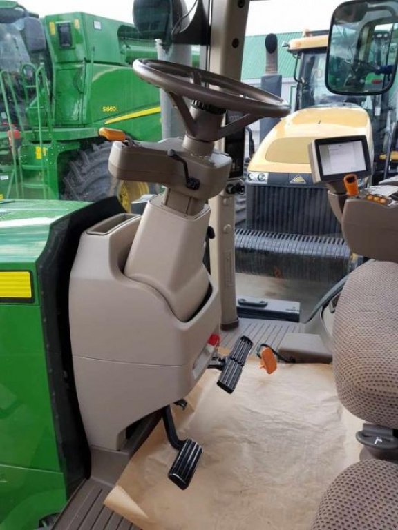 Oldtimer-Traktor Türe ait John Deere 7230R, Neumaschine içinde Звенигородка (resim 10)