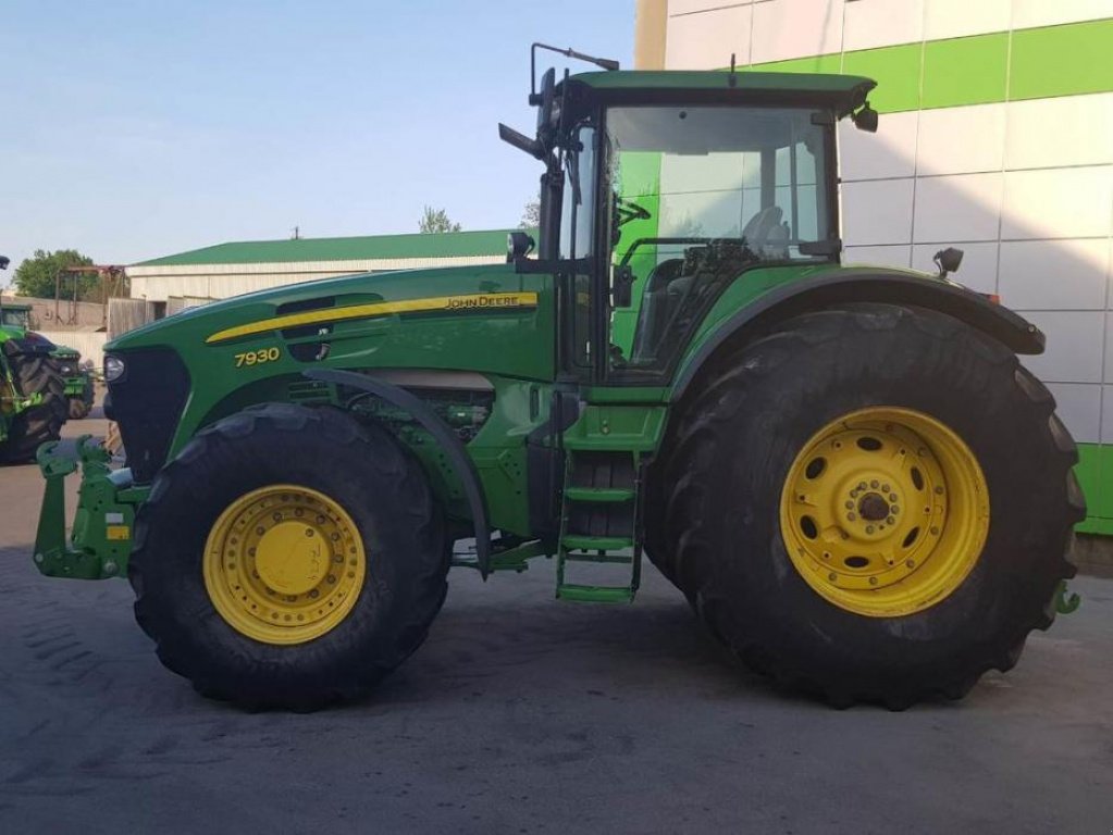 Oldtimer-Traktor tipa John Deere 7930, Neumaschine u Звенигородка (Slika 2)