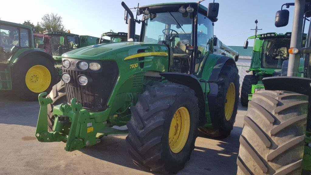 Oldtimer-Traktor типа John Deere 7930, Neumaschine в Звенигородка (Фотография 1)