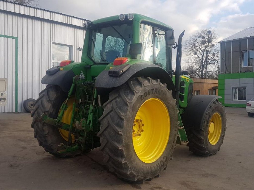 Oldtimer-Traktor Türe ait John Deere 7530 Premium, Neumaschine içinde Звенигородка (resim 3)