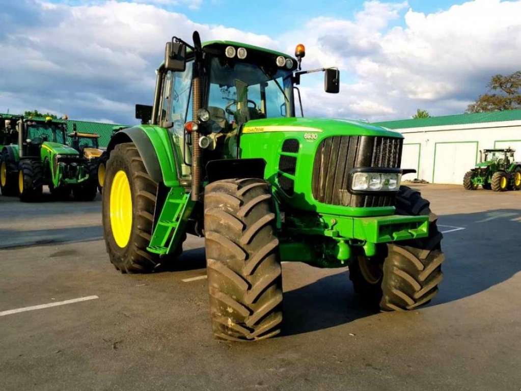 Oldtimer-Traktor typu John Deere 6930 Premium, Neumaschine v Звенигородка (Obrázek 4)