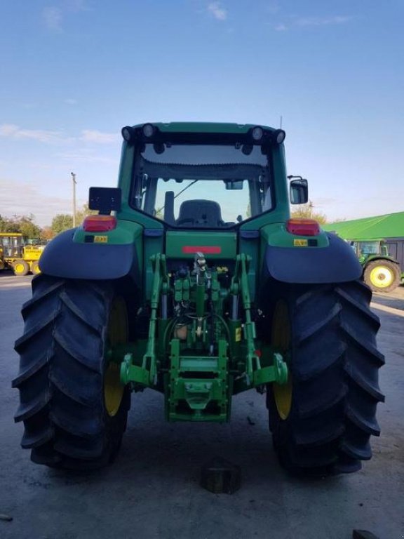 Oldtimer-Traktor van het type John Deere 6920, Neumaschine in Звенигородка (Foto 5)