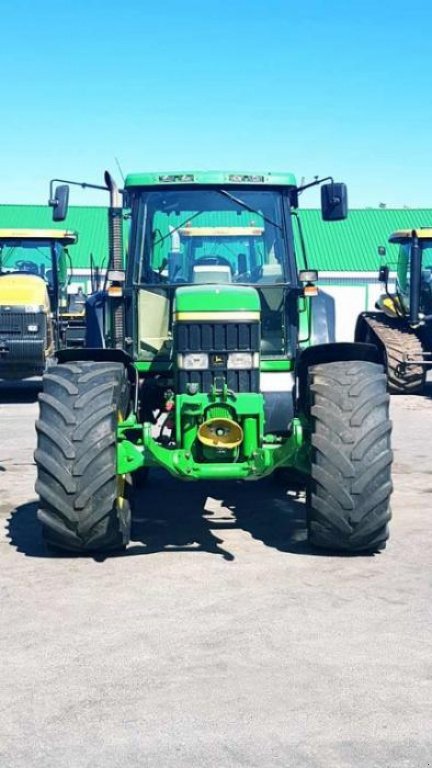 Oldtimer-Traktor van het type John Deere 6910, Neumaschine in Звенигородка (Foto 3)