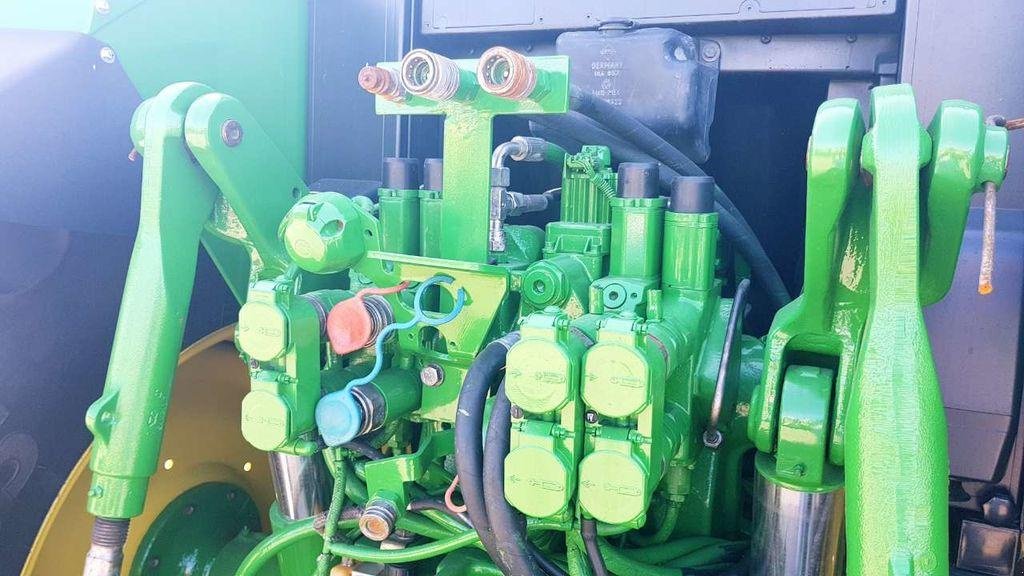 Oldtimer-Traktor Türe ait John Deere 6910, Neumaschine içinde Звенигородка (resim 9)