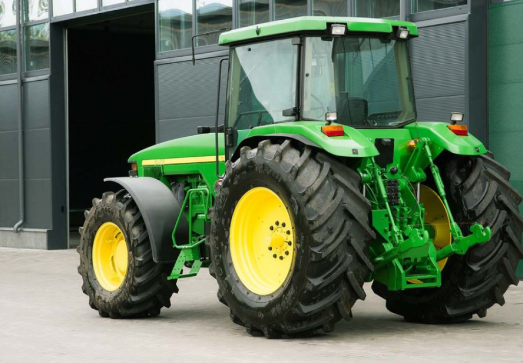 Oldtimer-Traktor του τύπου John Deere 8400, Neumaschine σε Житомир (Φωτογραφία 6)