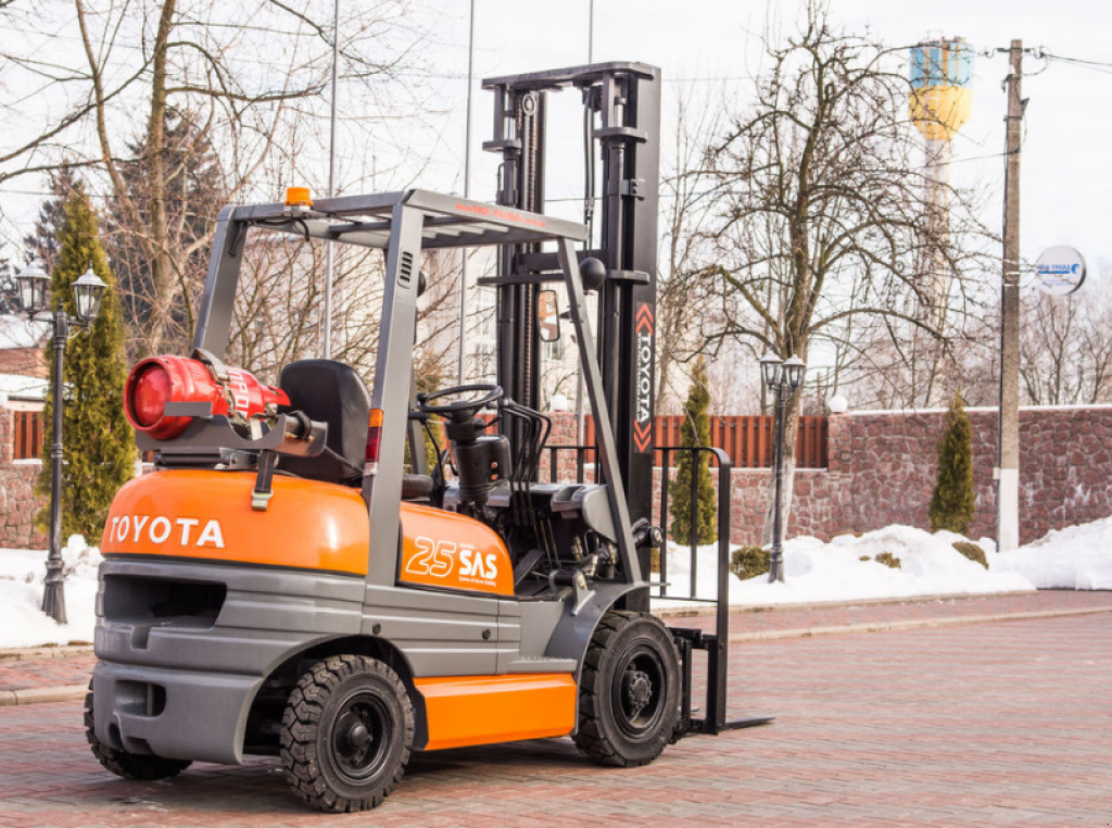 Gabelstapler van het type Toyota 42-6FGF25,  in Житомир (Foto 4)