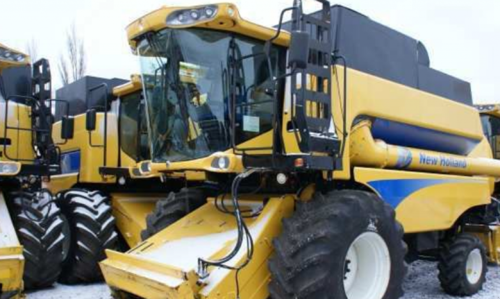 Oldtimer-Mähdrescher του τύπου New Holland CSX7080, Neumaschine σε Дніпропетровськ (Φωτογραφία 3)