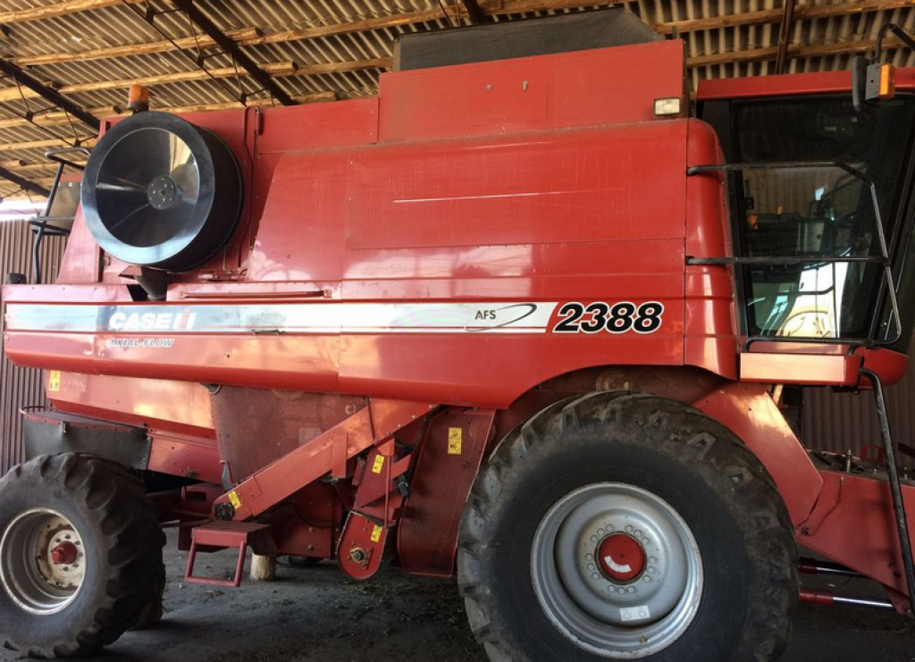 Oldtimer-Mähdrescher du type Case IH Axial Flow 2388, Neumaschine en Дніпропетровськ (Photo 5)