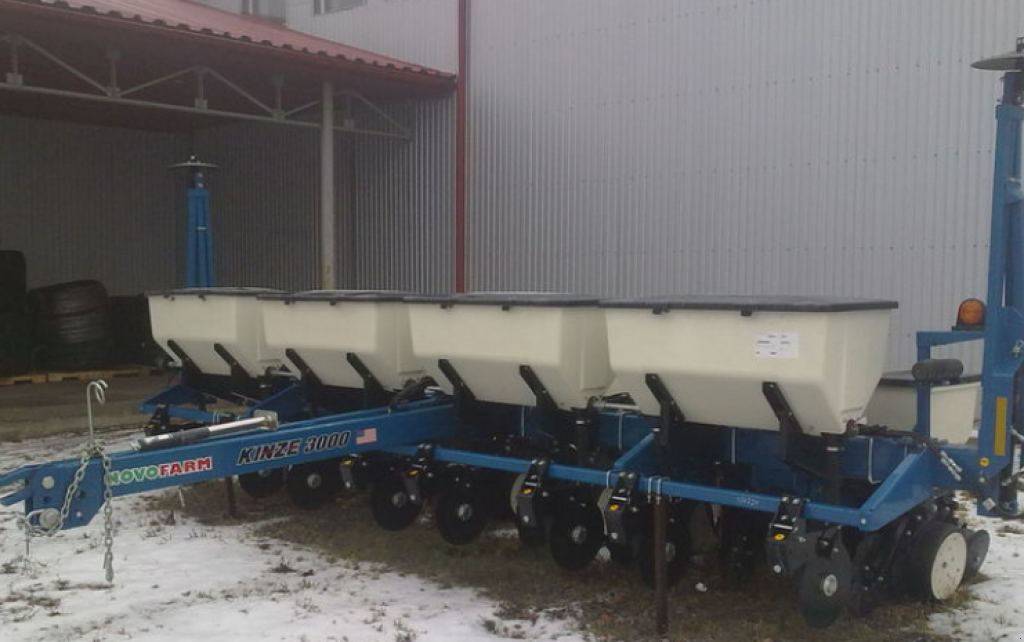 Direktsaatmaschine van het type Kinze 3000,  in Дніпропетровськ (Foto 1)